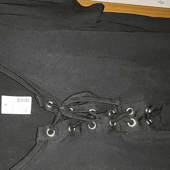 Maurices 24/7 tee NWT - Picture 4 of 6